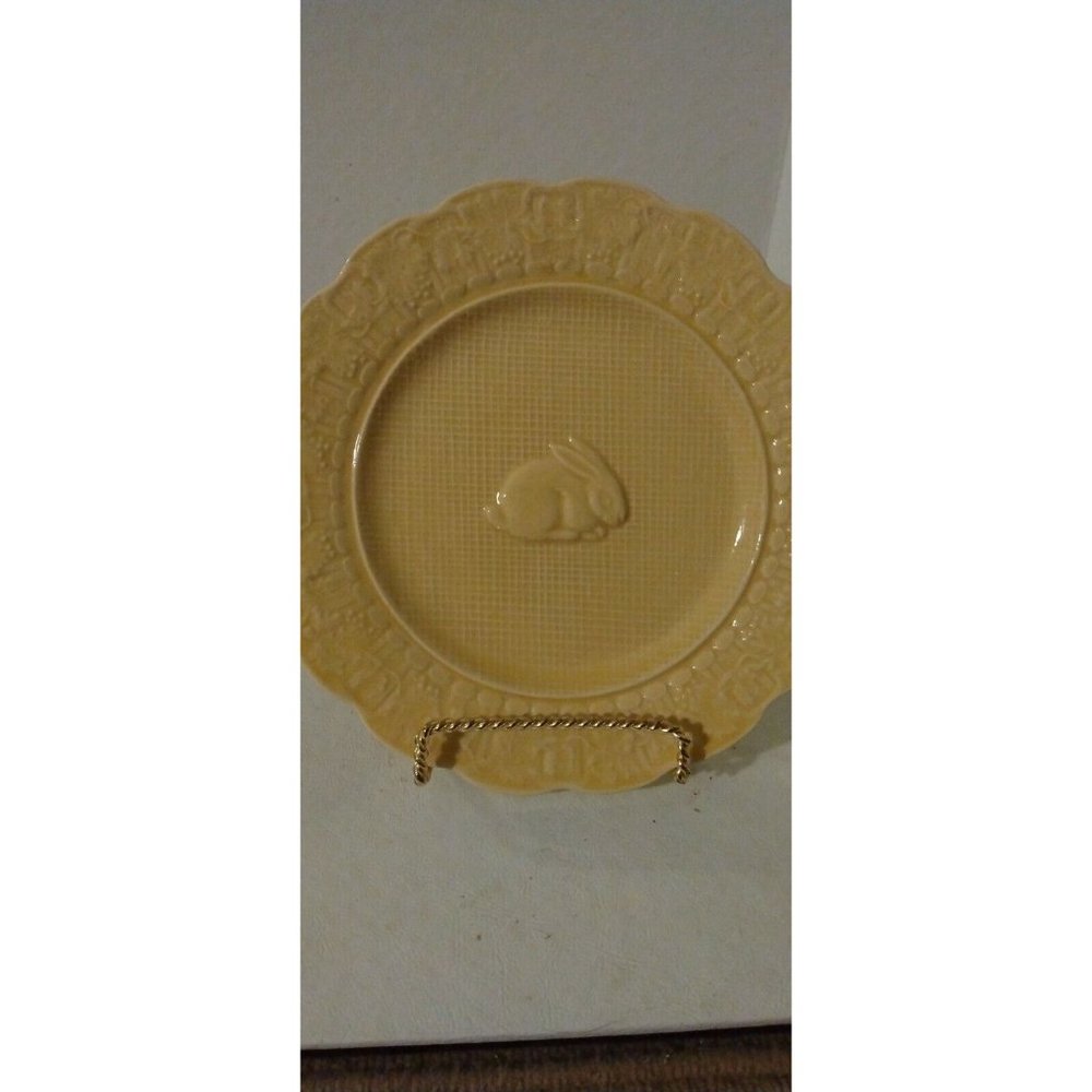 Bordallo Pinheiro Soft Yellow Easter Bunny Rabbit 8" Pedestal Cake Stand Plate